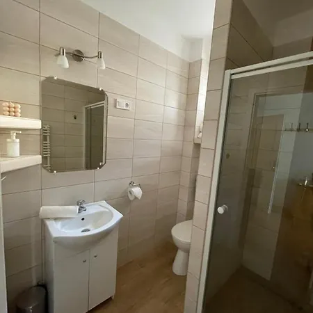 Oda ve Kahvaltı Golyafeszek Vendeghaz 3*