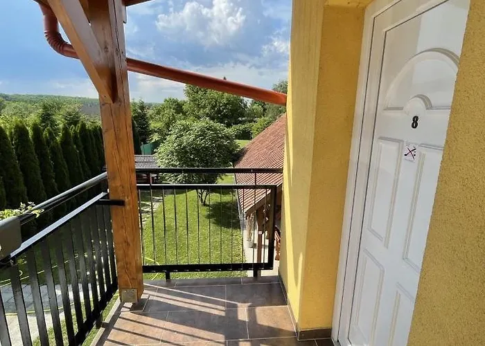 Golyafeszek Vendeghaz Bed & Breakfast Egerszalók