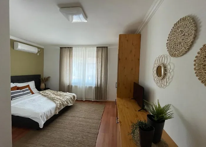 Golyafeszek Vendeghaz Bed & Breakfast 3*