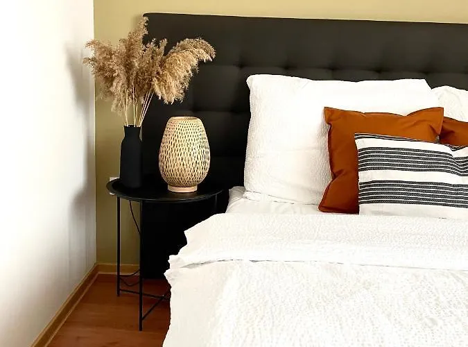 Golyafeszek Vendeghaz Bed & Breakfast 3*